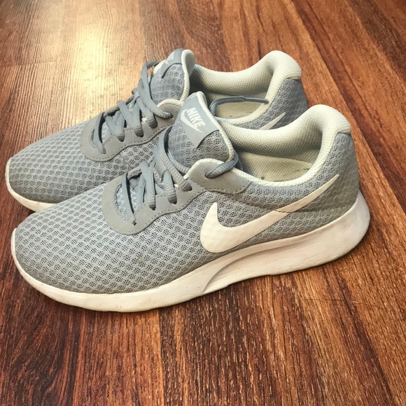 Nike Shoes - Nike sneakers